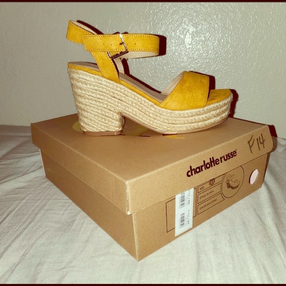 Shoes - 👠 Charlotte Russe size 7 chunky heels!